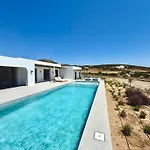 Villa Faragas Hill Angairia