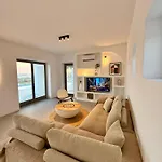 Villa Faragas Hill