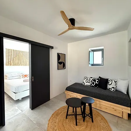 Faragas Hill Villa Angairia